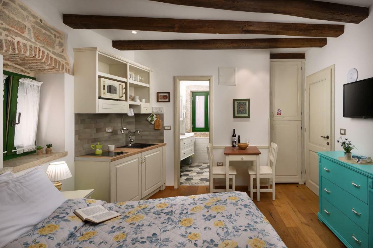 ロヴィニMonterosso Old Townアパートメント エクステリア 写真