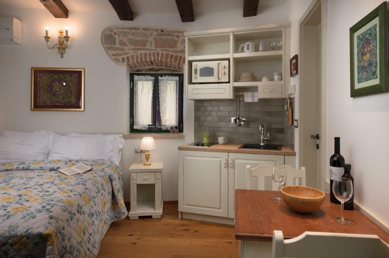 ロヴィニMonterosso Old Townアパートメント エクステリア 写真